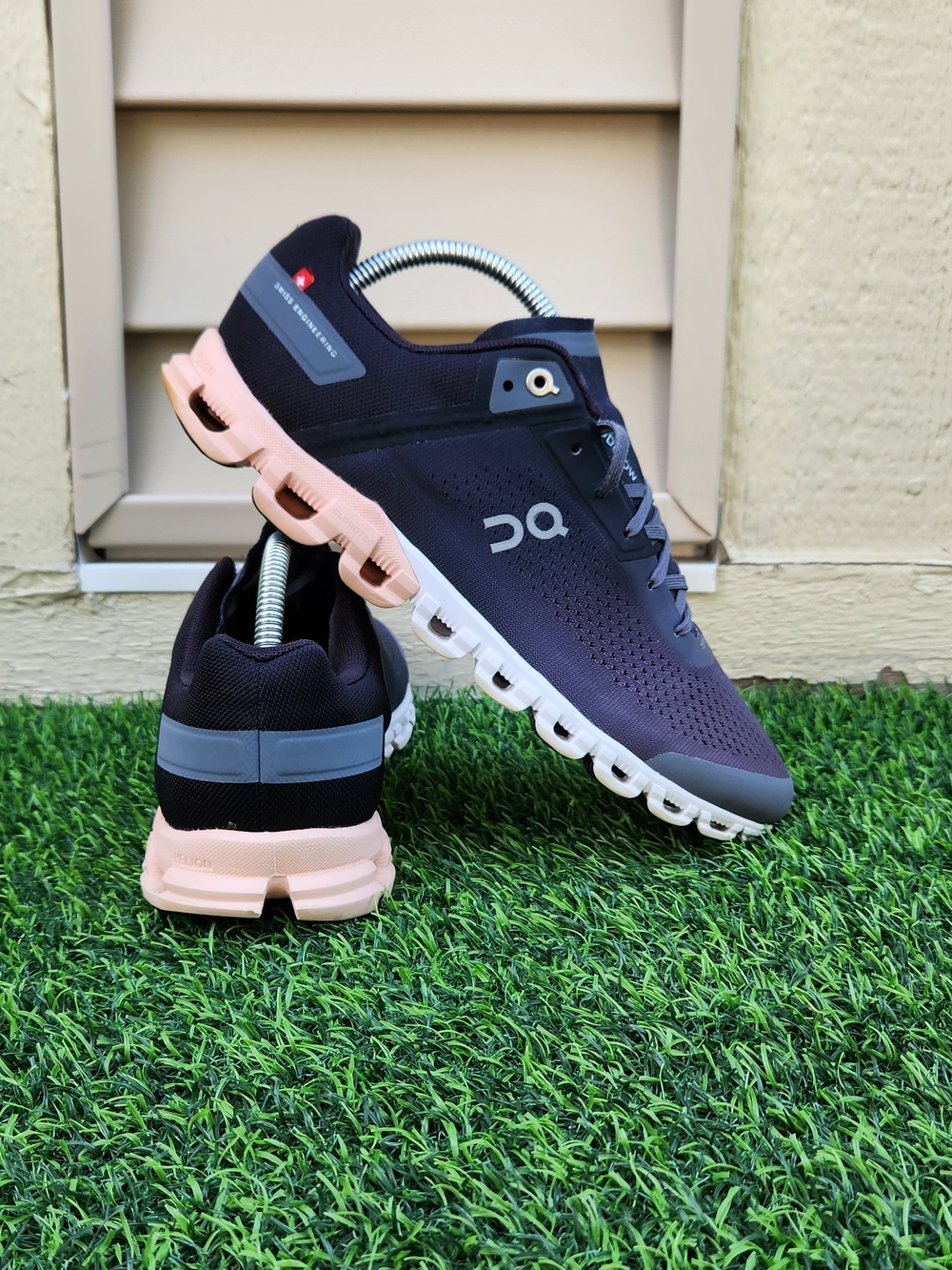 On Running Cloud Women's Size 9.5 Running Shoes - Black and Pink